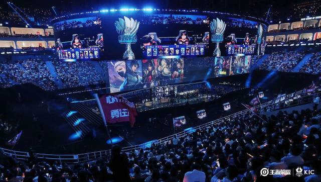 在联赛中连 在联赛中连